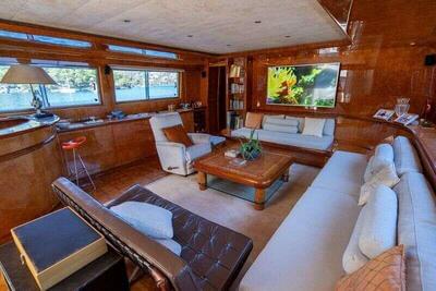  Admiral 28  <b>Interior Gallery</b>