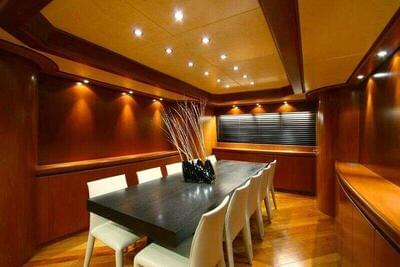  Admiral 33 Vega a lyr  <b>Interior Gallery</b>