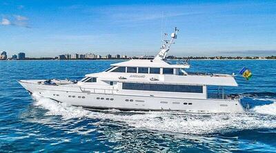 <b>Галерея</b>  Azimut 105 Yacht 