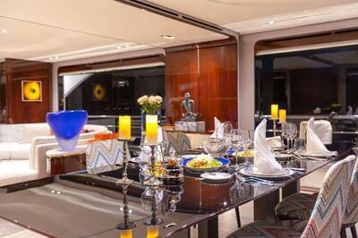  Azimut 35 METRI Africa One  <b>Interior Gallery</b>