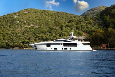  Azimut 35 METRI Africa One  <b>Exterior Gallery</b>