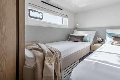  Azimut 53 FLYBRIDGE Guyal  <b>Interior Gallery</b>