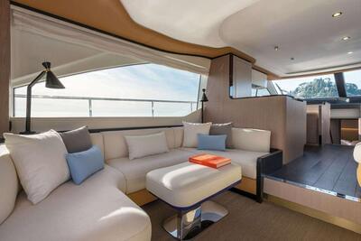  Azimut 60 FLYBRIDGE  <b>Interior Gallery</b>