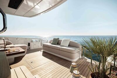 <b>Галерея</b>  Azimut 62 FLYBRIDGE 