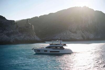 <b>Галерея</b>  Azimut 62 FLYBRIDGE 