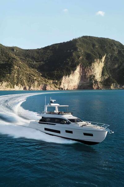 <b>Галерея</b>  Azimut 62 FLYBRIDGE 