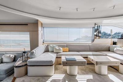 <b>Галерея</b>  Azimut 68 FLYBRIDGE Crimson 