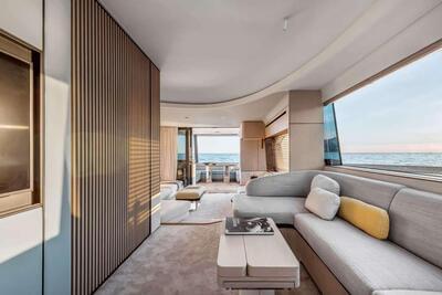 <b>Галерея интерьеров</b>  Azimut 68 FLYBRIDGE Crimson 