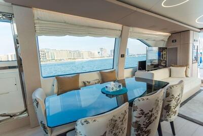 <b>Галерея интерьеров</b>  Azimut 72 FLYBRIDGE Atlantis 