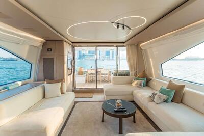 <b>Галерея интерьеров</b>  Azimut 72 FLYBRIDGE Atlantis 