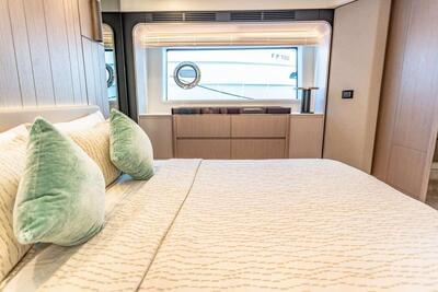 <b>Галерея интерьеров</b>  Azimut 72 FLYBRIDGE Atlantis 