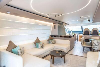 <b>Галерея интерьеров</b>  Azimut 72 FLYBRIDGE Atlantis 