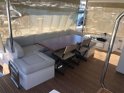 <b>Галерея интерьеров</b>  Azimut 72 FLYBRIDGE Goldinia 