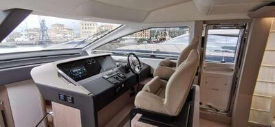 <b>Галерея интерьеров</b>  Azimut 72 FLYBRIDGE Goldinia 