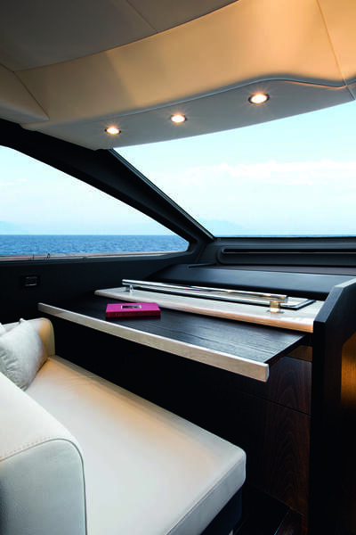 <b>Галерея интерьеров</b>  Azimut 72 FLYBRIDGE 1 