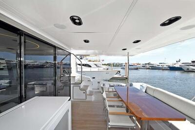 <b>Галерея</b>  Azimut 72 FLYBRIDGE Slainte 