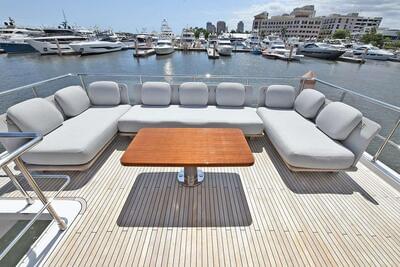 <b>Галерея</b>  Azimut 72 FLYBRIDGE Slainte 