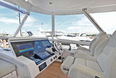 <b>Галерея</b>  Azimut 72 FLYBRIDGE Slainte 