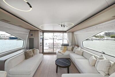 <b>Галерея интерьеров</b>  Azimut 72 FLYBRIDGE Slainte 