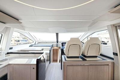 <b>Галерея интерьеров</b>  Azimut 72 FLYBRIDGE Slainte 