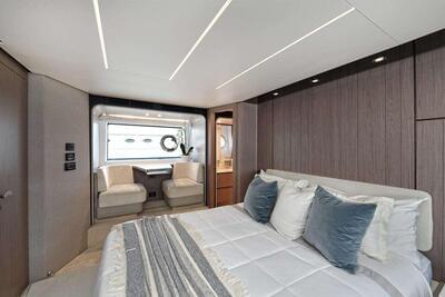 <b>Галерея интерьеров</b>  Azimut 72 FLYBRIDGE Slainte 