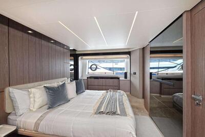 <b>Галерея интерьеров</b>  Azimut 72 FLYBRIDGE Slainte 