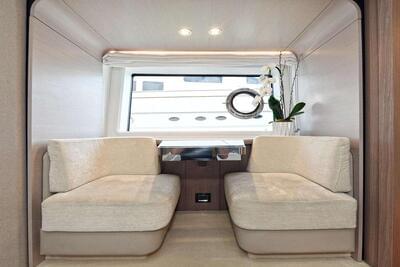 <b>Галерея интерьеров</b>  Azimut 72 FLYBRIDGE Slainte 