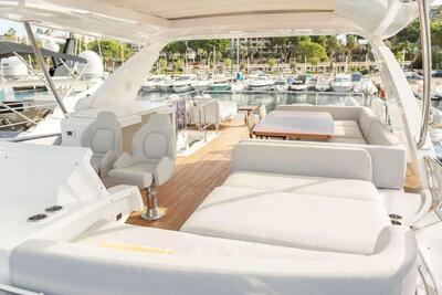 <b>Галерея</b>  Azimut 72 FLYBRIDGE Solstice 