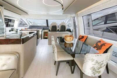 <b>Галерея интерьеров</b>  Azimut 72 FLYBRIDGE Solstice 