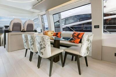 <b>Галерея интерьеров</b>  Azimut 72 FLYBRIDGE Solstice 