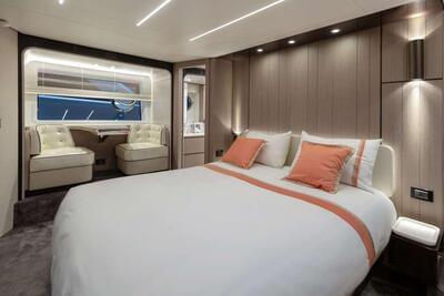 <b>Галерея интерьеров</b>  Azimut 72 FLYBRIDGE Solstice 