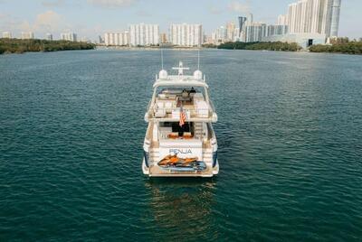 <b>Галерея</b>  Azimut 72 FLYBRIDGE Venture 