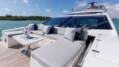  Azimut 77S Devenzo  <b>Exterior Gallery</b>