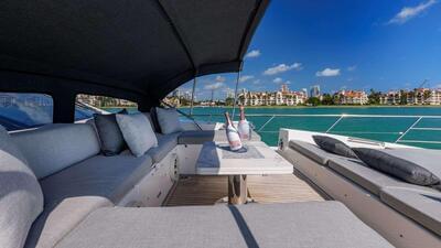  Azimut 77S Devenzo  <b>Exterior Gallery</b>