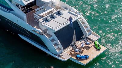  Azimut 77S Devenzo  <b>Exterior Gallery</b>