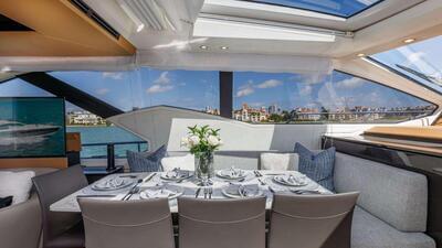  Azimut 77S Devenzo  <b>Interior Gallery</b>