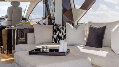  Azimut 77S Devenzo  <b>Interior Gallery</b>