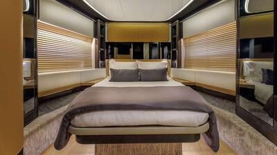  Azimut 77S Devenzo  <b>Interior Gallery</b>