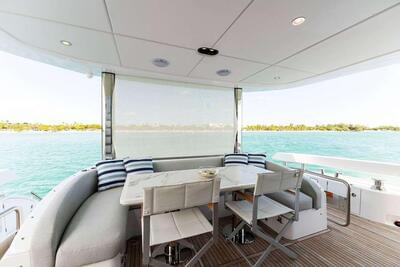 <b>Галерея</b>  Azimut 78 FLYBRIDGE Boatox 