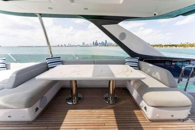 <b>Галерея</b>  Azimut 78 FLYBRIDGE Boatox 