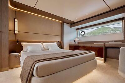 <b>Галерея интерьеров</b>  Azimut 82 FLYBRIDGE 