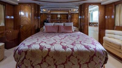 <b>Галерея интерьеров</b>  Azimut 85 Ultimate Integrity 