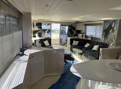  Azimut 90 Europa Special Protagonist 3  <b>Interior Gallery</b>