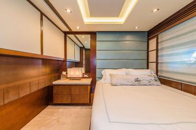  Azimut 95 FLYBRIDGE Sea Hack  <b>Interior Gallery</b>