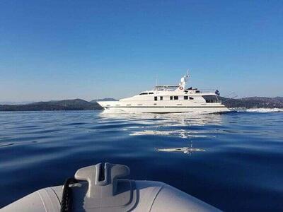 <b>Галерея</b>  Azimut 96 Europa Azure rhapsody 
