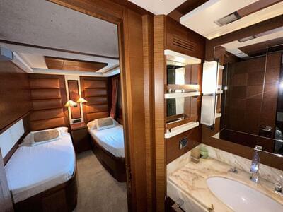  Azimut GRANDE 105 Camy Ed  <b>Interior Gallery</b>