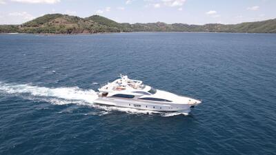  Azimut GRANDE 105 Camy Ed  <b>Exterior Gallery</b>