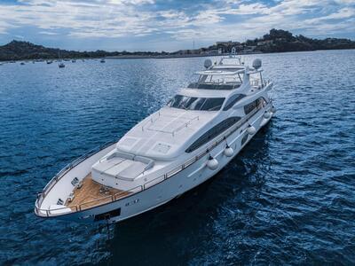  Azimut GRANDE 105 Camy Ed  <b>Exterior Gallery</b>