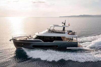 <b>Галерея</b>  Azimut Magellano 60 