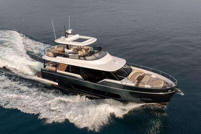 <b>Галерея</b>  Azimut Magellano 60 